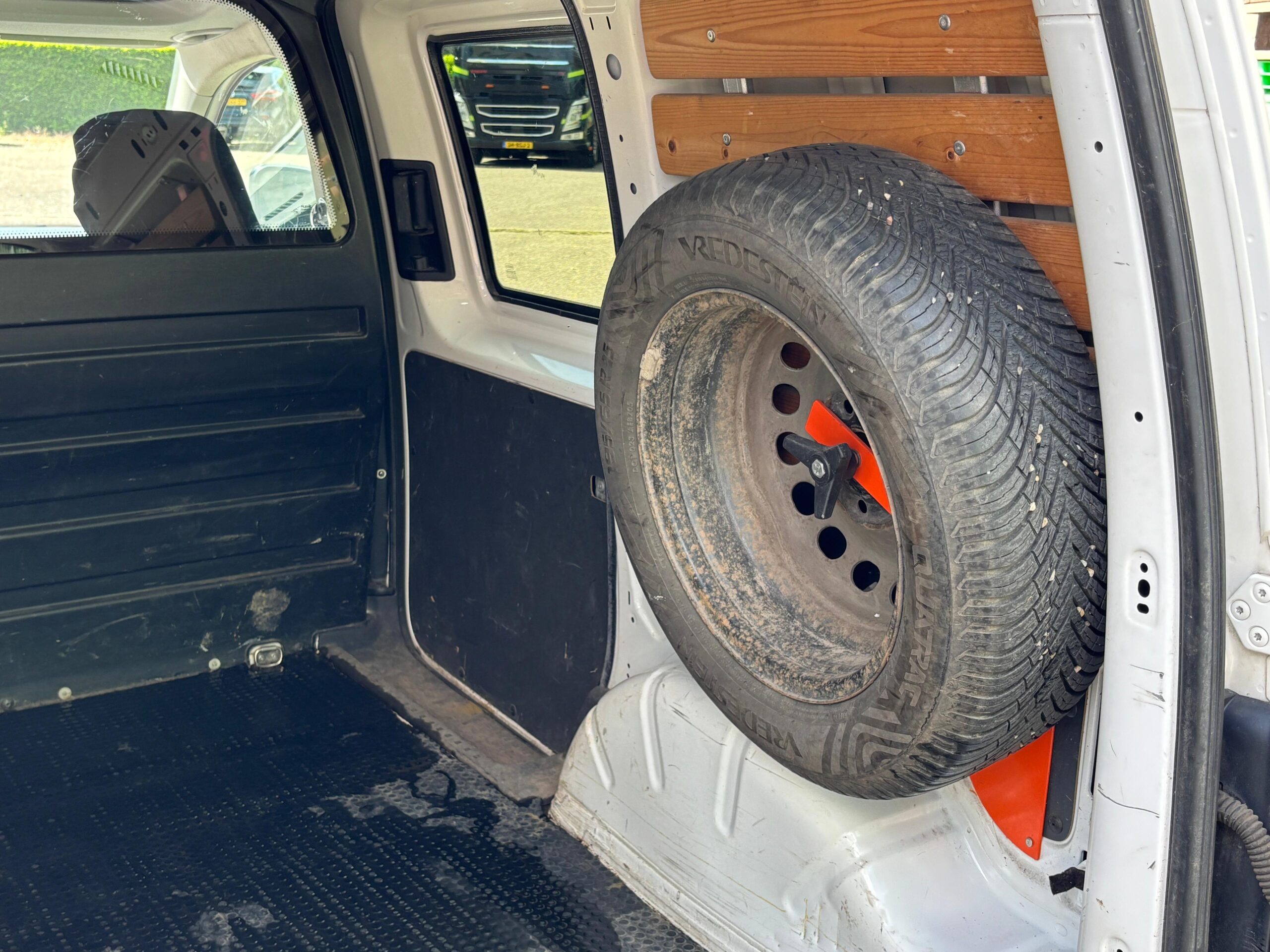 WhatsApp Image 2025-05-16 at 13.33.33 (3)