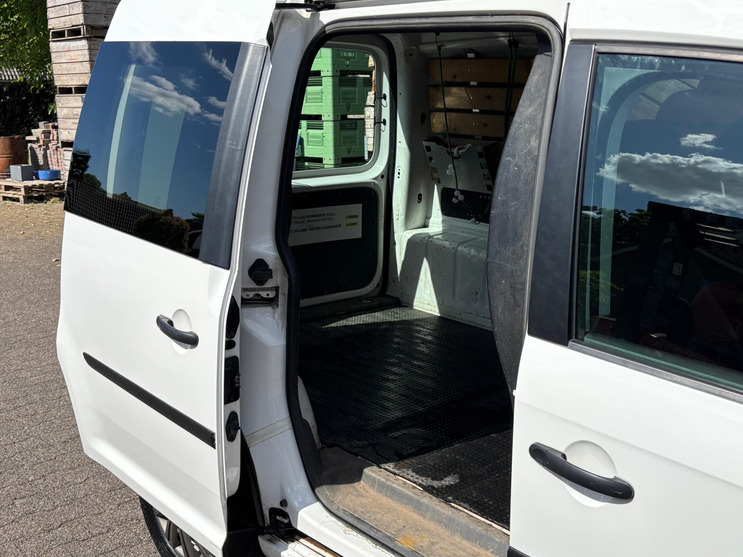 WhatsApp Image 2025-05-16 at 13.33.34 (2)