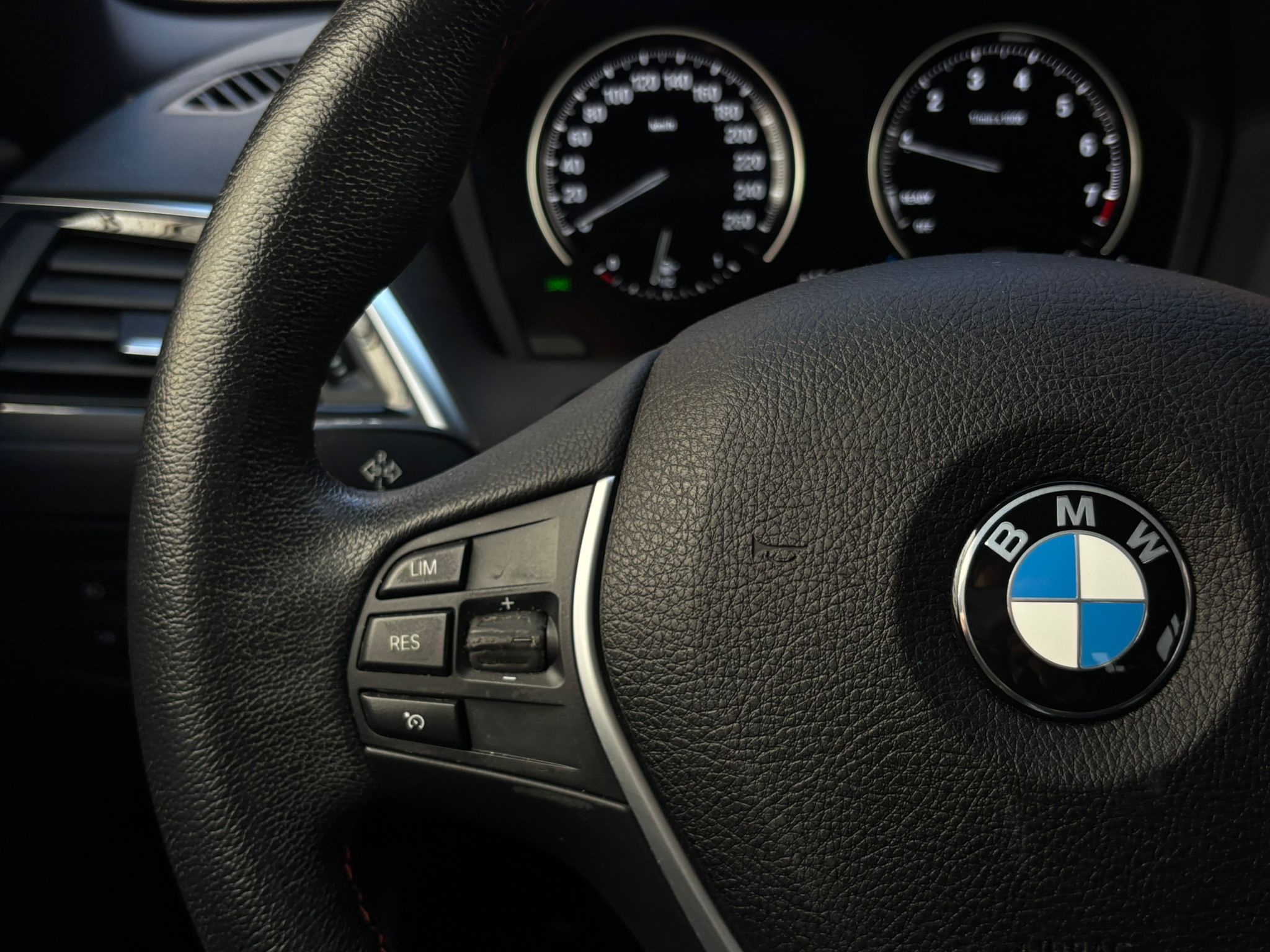 WhatsApp Image 2025-09-13 at 13.59.33 (3)